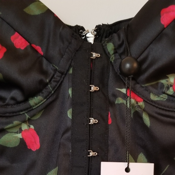 Victoria Secret - Picture 4 of 8